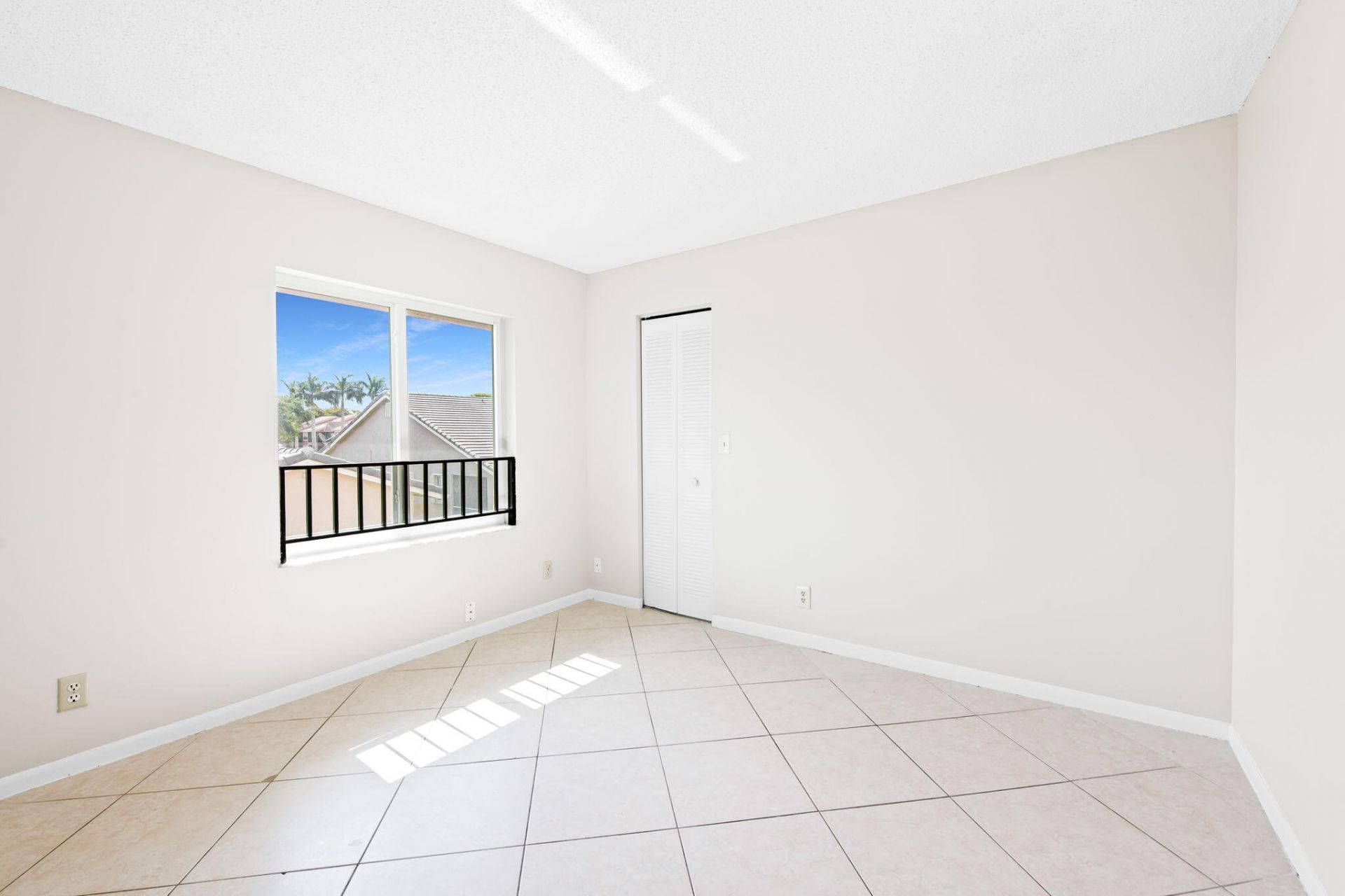 2981 NW 92nd Avenue, Coral Springs, FL 33065 Photo