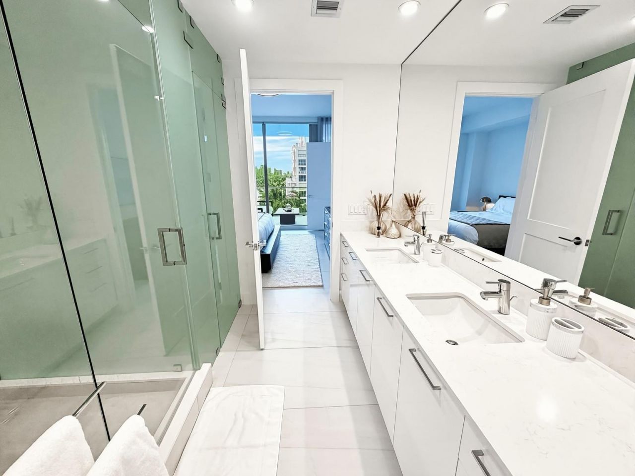 151 N Seabreeze Boulevard, Unit 603, Fort Lauderdale, FL 33304 Photo