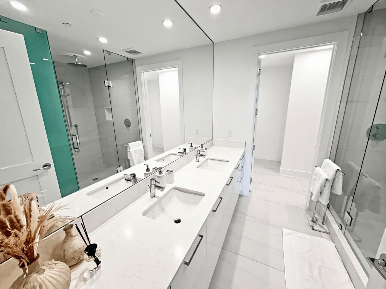 151 N Seabreeze Boulevard, Unit 603, Fort Lauderdale, FL 33304 Photo