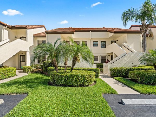 5945 Parkwalk Drive, Boynton Beach, FL 33472