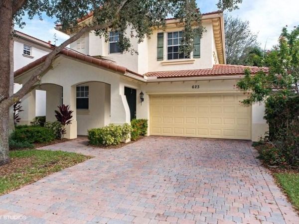 623 Castle Drive, Palm Beach Gardens, FL 33410