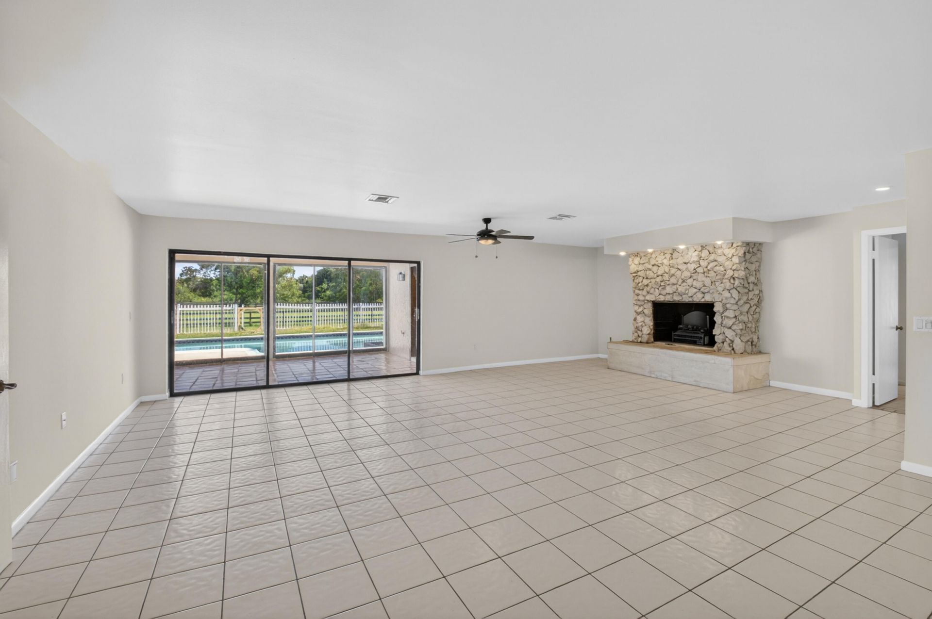 10157 La Reina Road, Delray Beach, FL 33446 Photo