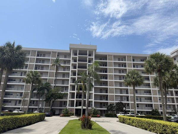 3150 N Palm Aire Drive, Unit 804, Pompano Beach, FL 33069