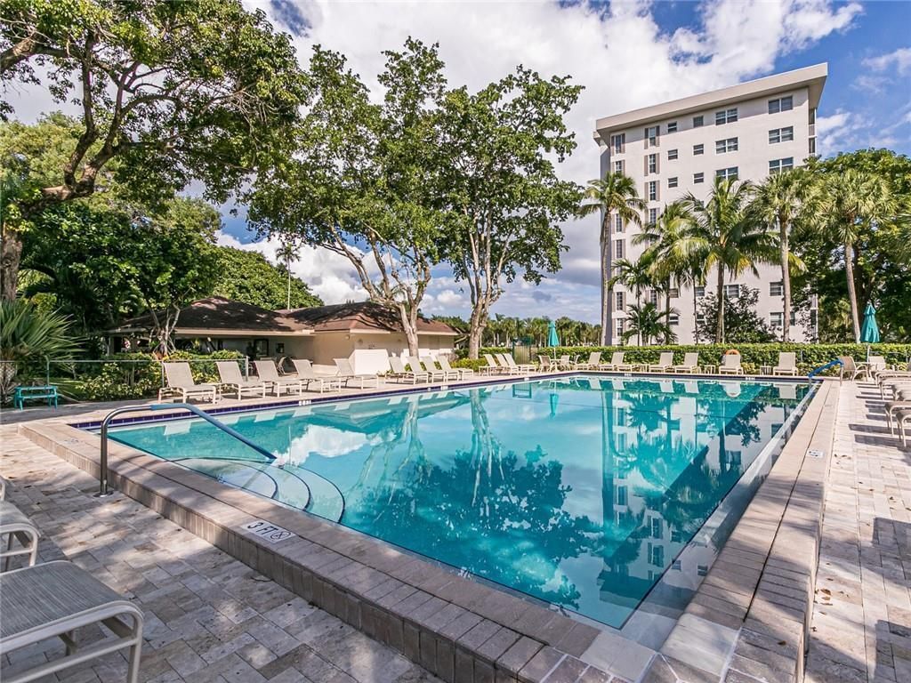 3150 N Palm Aire Drive, Unit 804, Pompano Beach, FL 33069 Photo