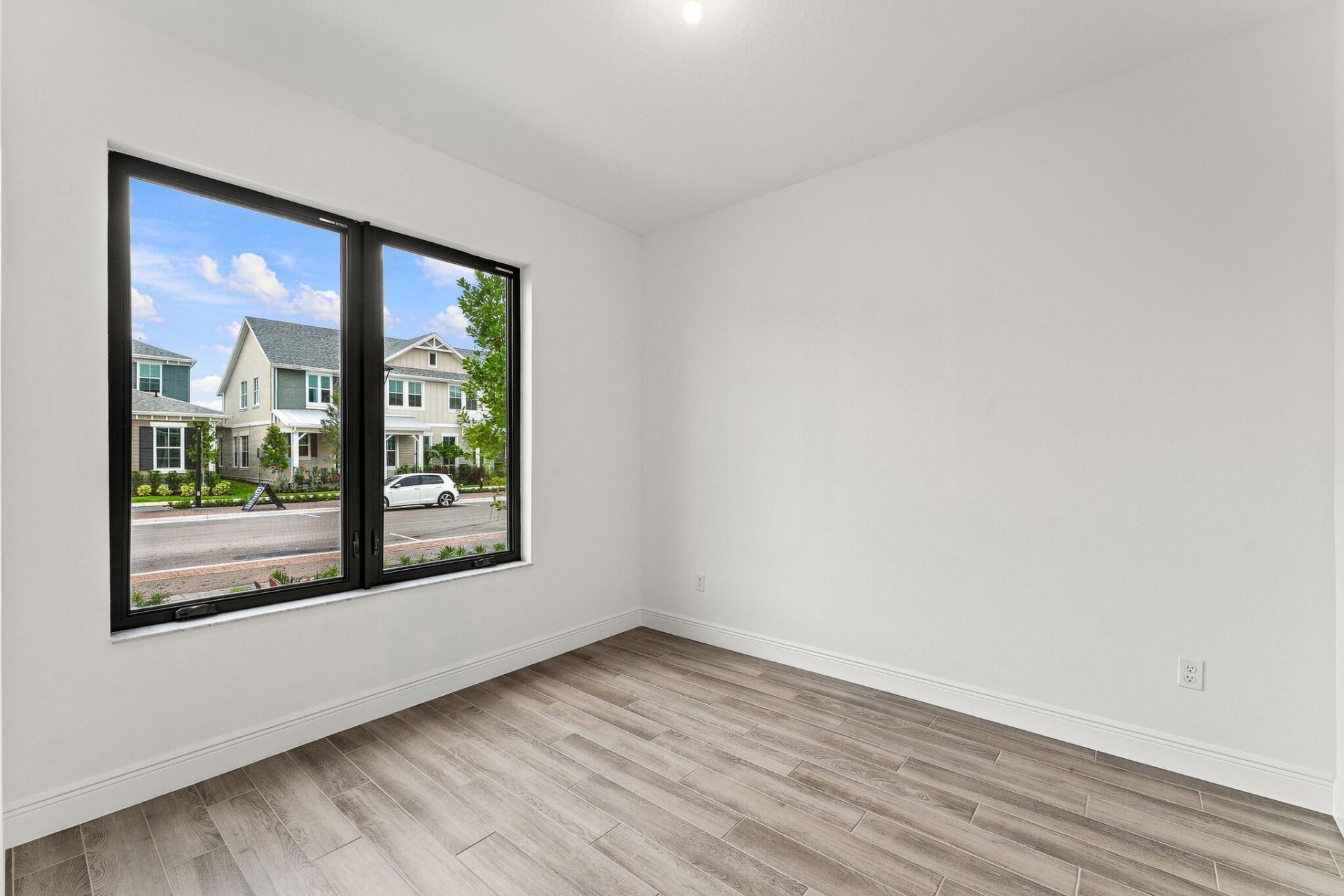 911 SW Newfield Avenue, Palm City, FL 34990 Photo