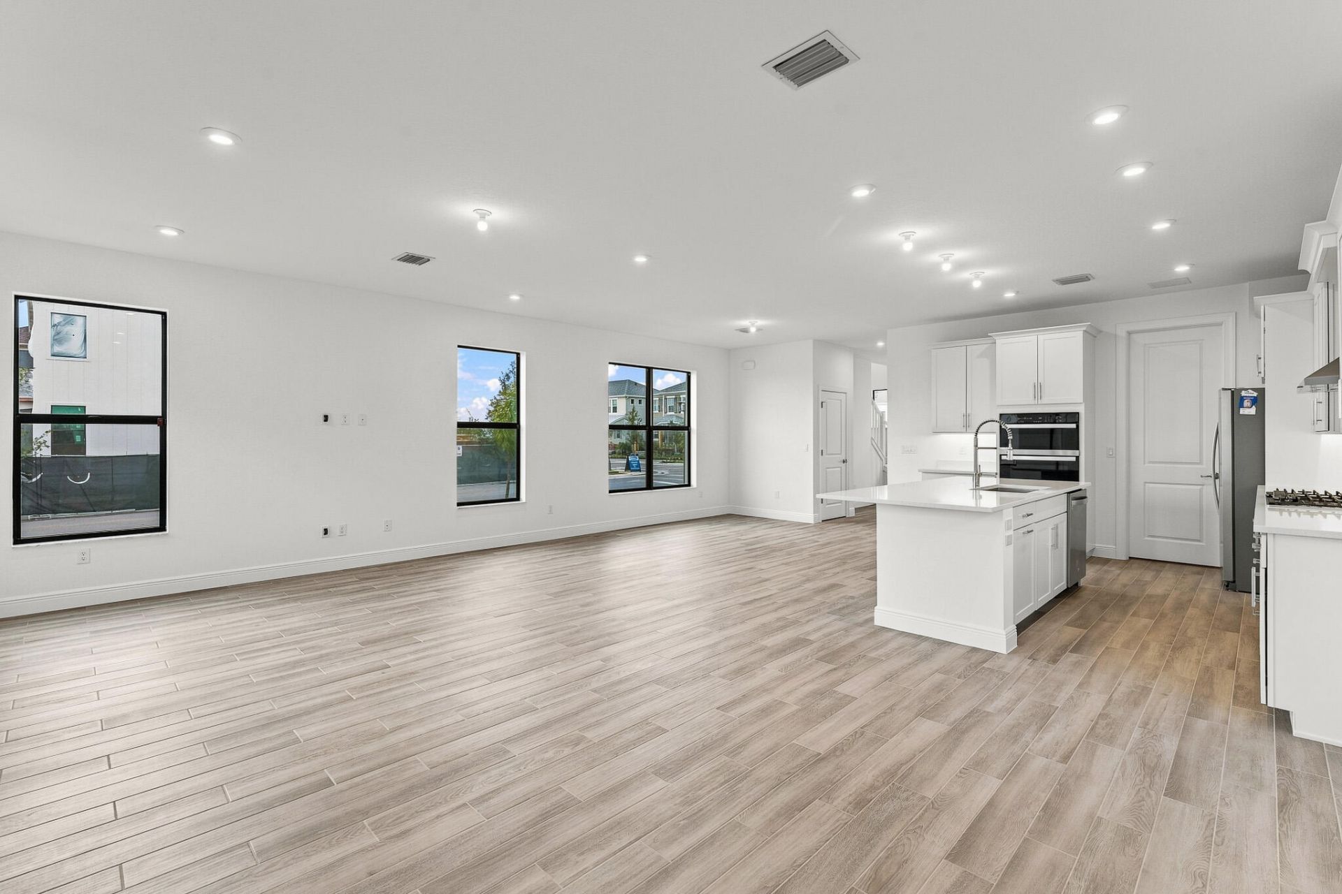911 SW Newfield Avenue, Palm City, FL 34990 Photo