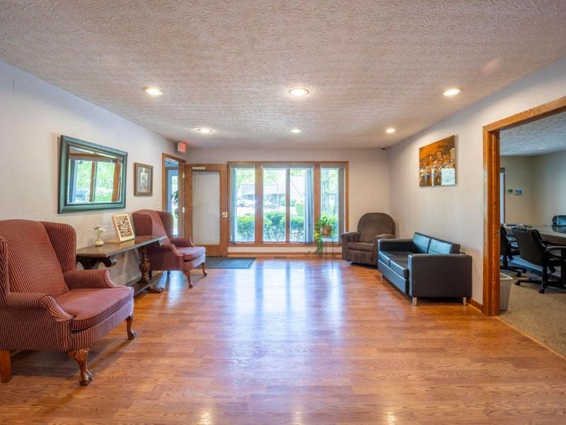 2602 Oakstone Drive , Unit 2600, Columbus, OH 43231 Photo 10