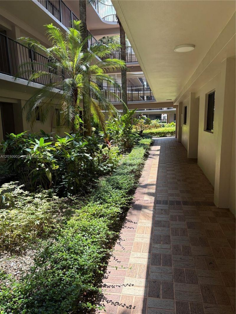 8730 SW 133rd Ave Rd, Unit 117, Miami, FL 33183 Photo