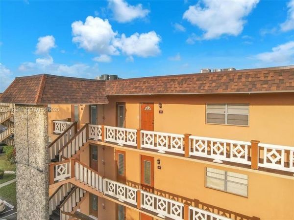 5031 W Oakland Park Blvd , Unit 103, Lauderdale Lakes, FL 33013