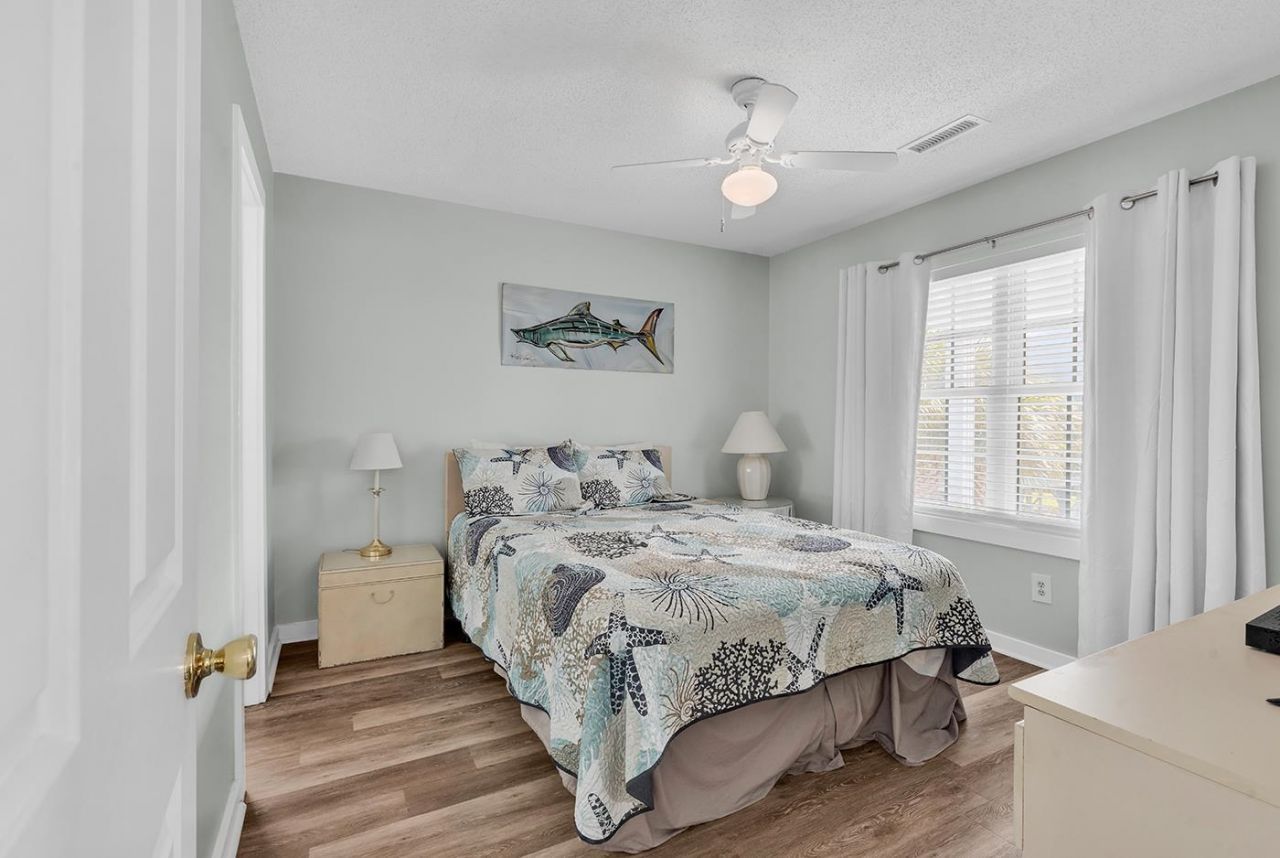 1521 N Waccamaw Dr.  Photo 14