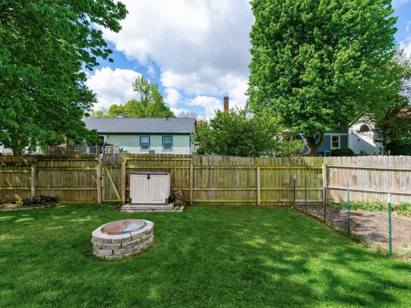 7831 Leaview Drive, Columbus, OH 43235 Photo 35