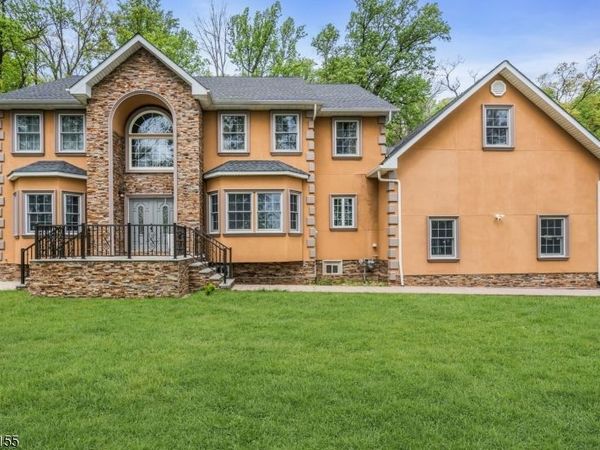 1121 N Washington Ave, Green Brook, NJ 08812
