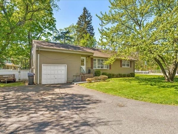 2 Francisco Ave, Little Falls, NJ 07424