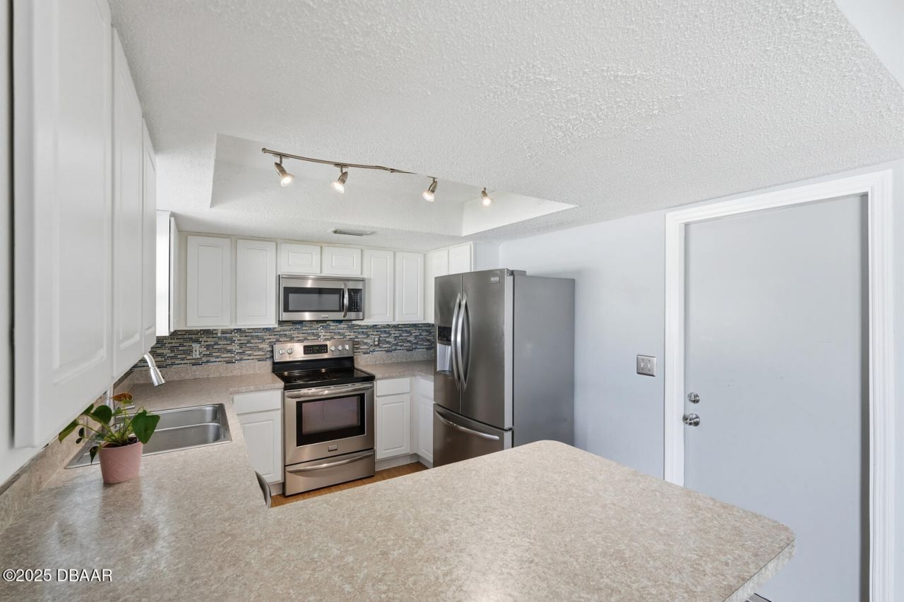 145 Springwood Drive, Daytona Beach, FL 32119 Photo