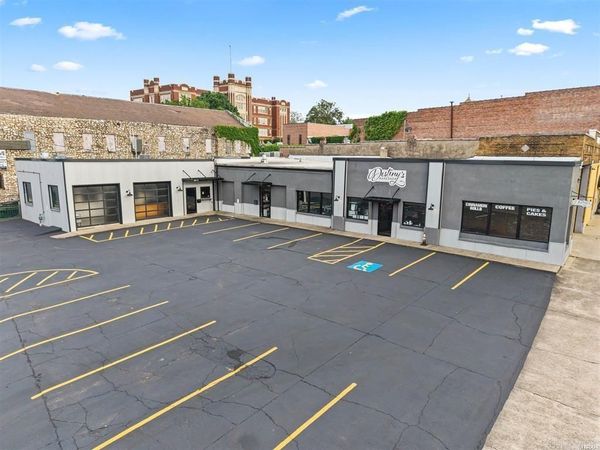 1001 Central Avenue , Hot Springs, AR 71901