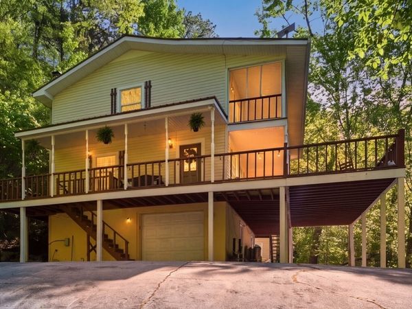 325 Kitchins Lane, Clayton, GA 30525