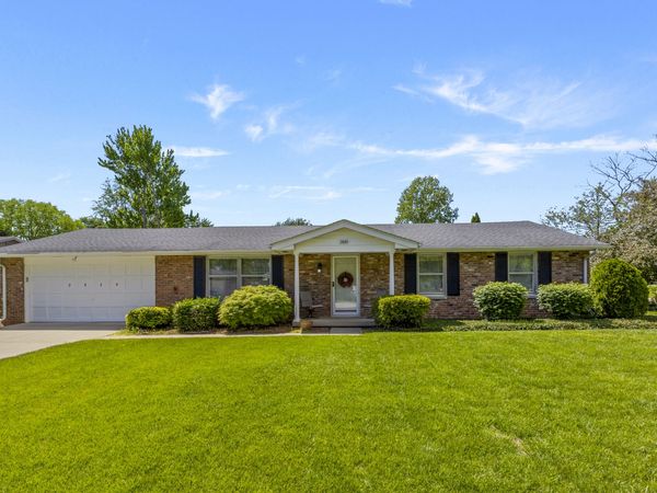 2820 Wedgewood Drive, Columbus, IN 47203