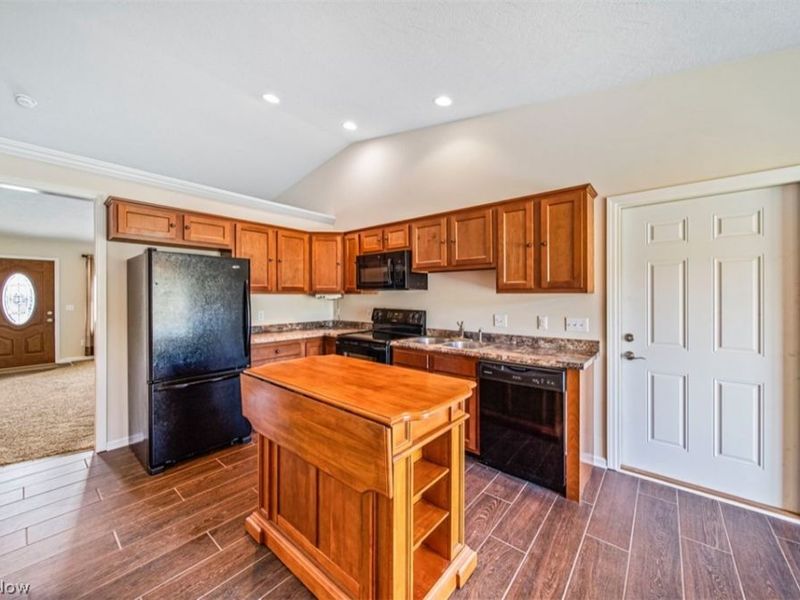 309 Woodland Way, Unit A, Jefferson, OH 44047 Photo 11
