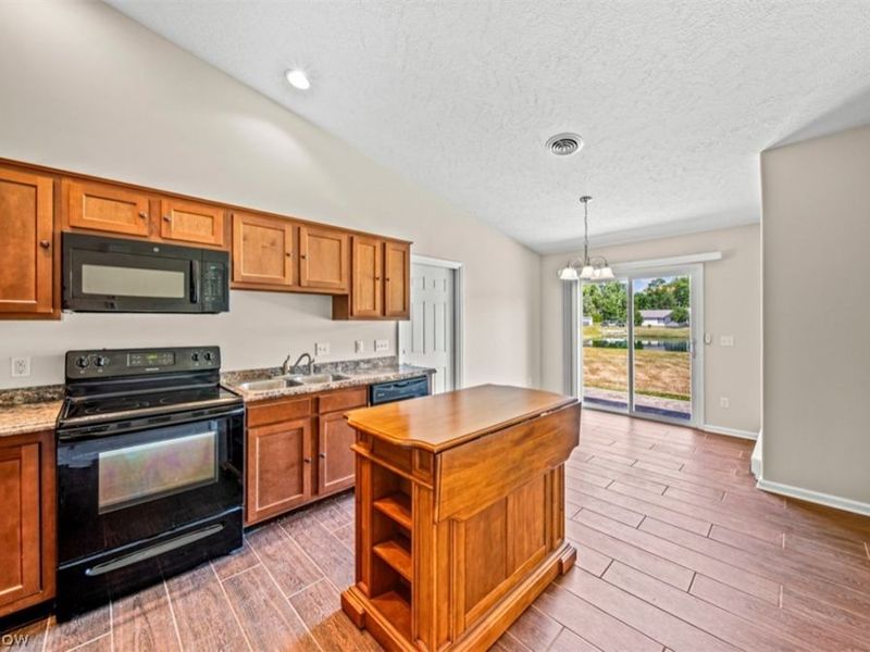 309 Woodland Way, Unit A, Jefferson, OH 44047 Photo 8