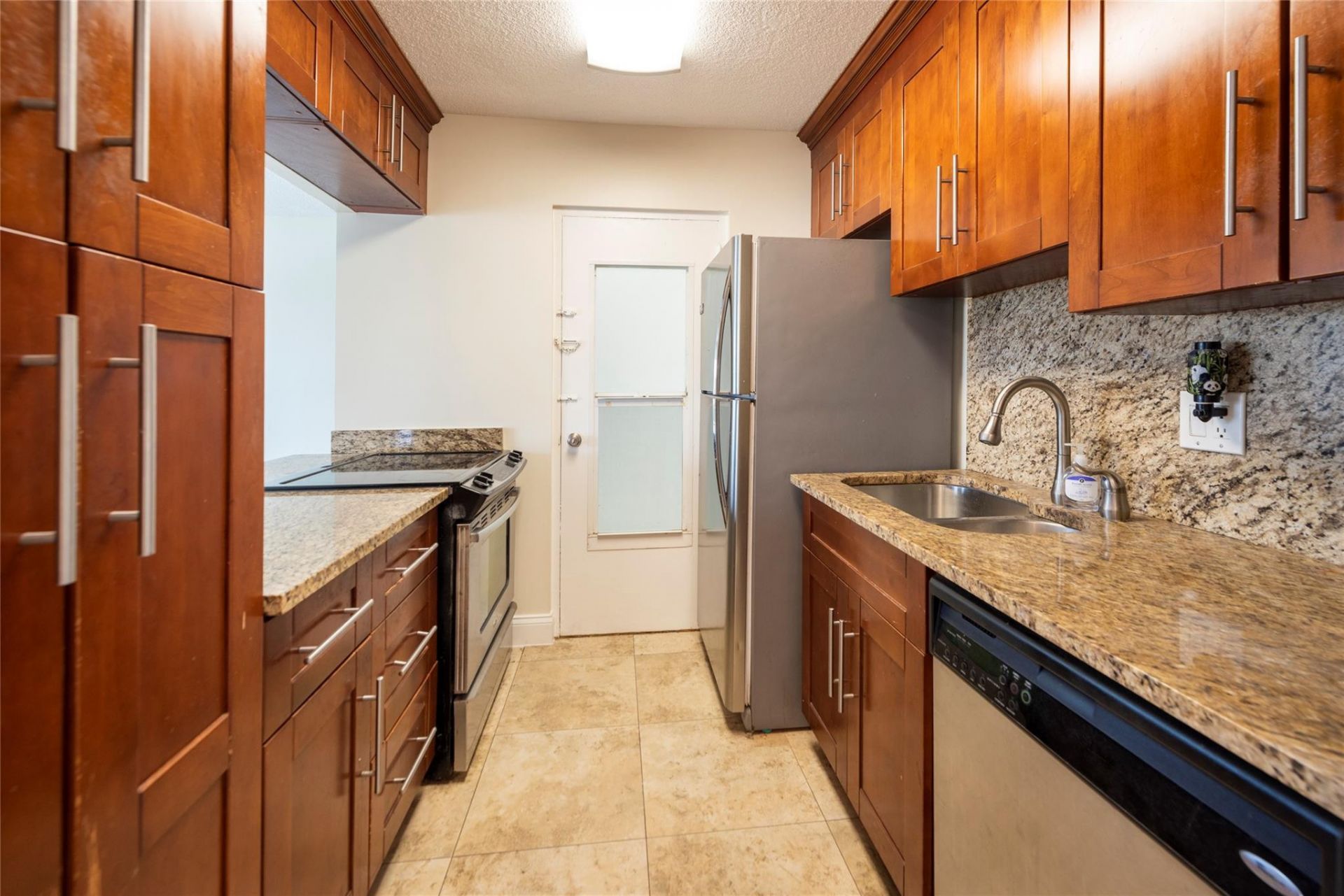 2555 NE 11th Street, Unit 302, Fort Lauderdale, FL 33304 Photo