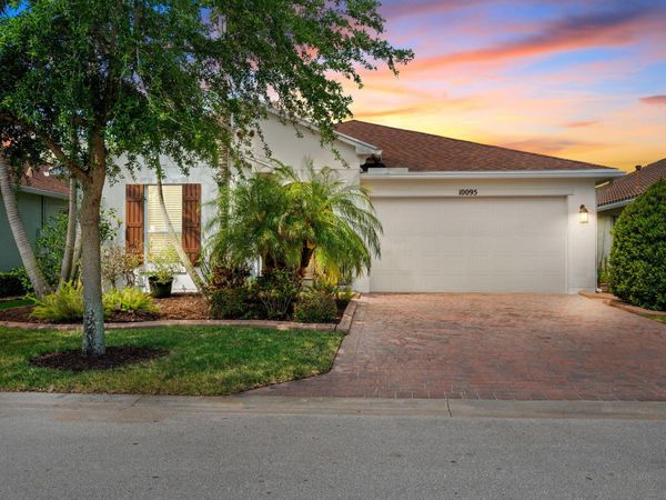 10095 SW Indian Lilac Trail, Port St. Lucie, FL 34987
