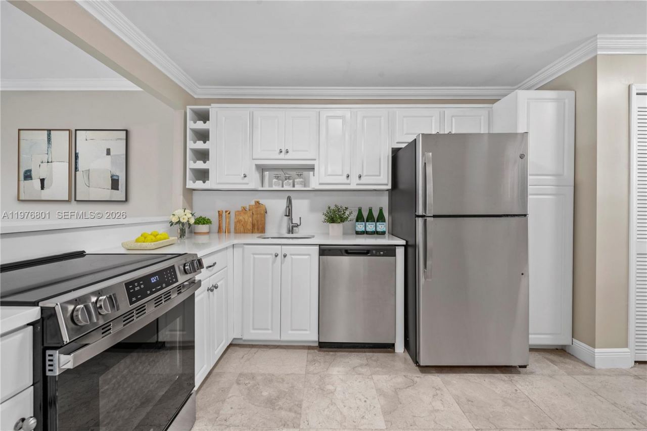 823 Cypress Blvd , Unit 204, Pompano Beach, FL 33069 Photo