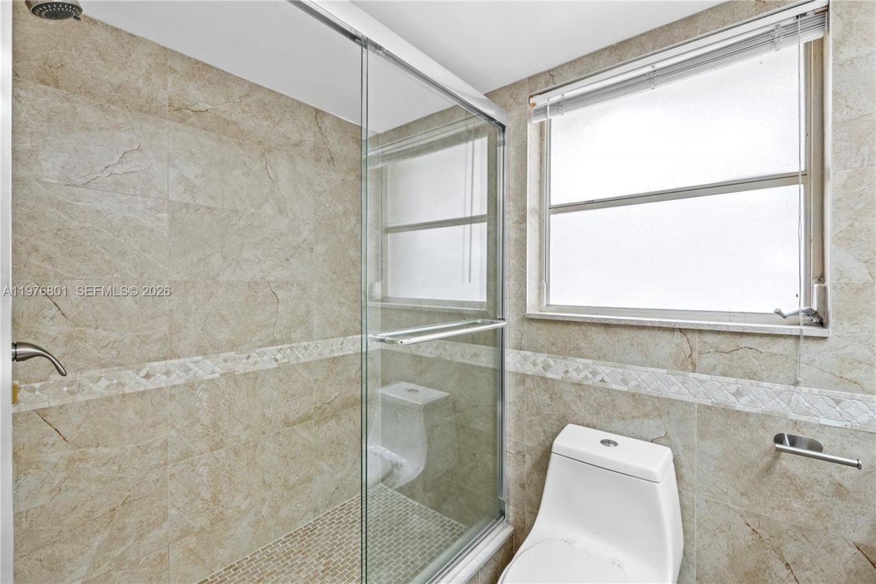 823 Cypress Blvd , Unit 204, Pompano Beach, FL 33069 Photo