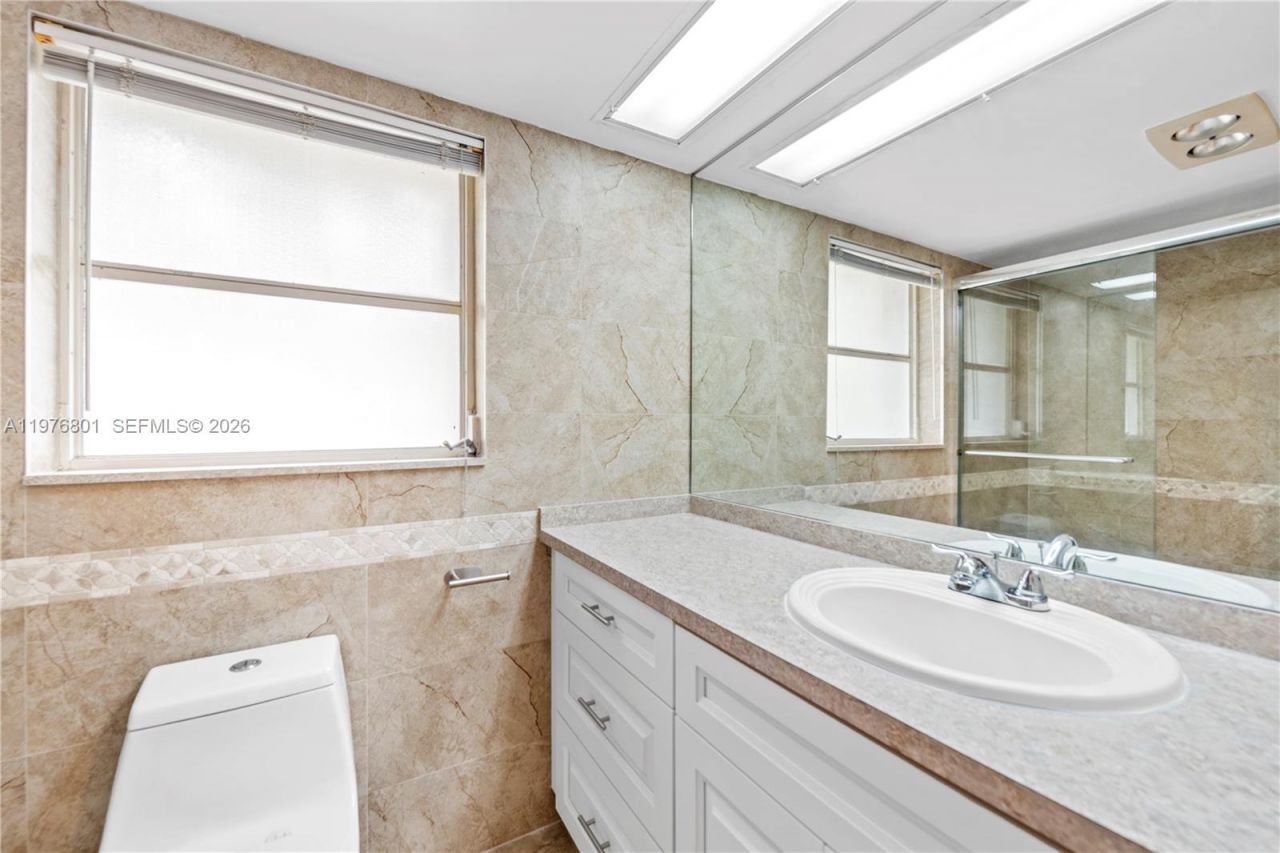 823 Cypress Blvd , Unit 204, Pompano Beach, FL 33069 Photo
