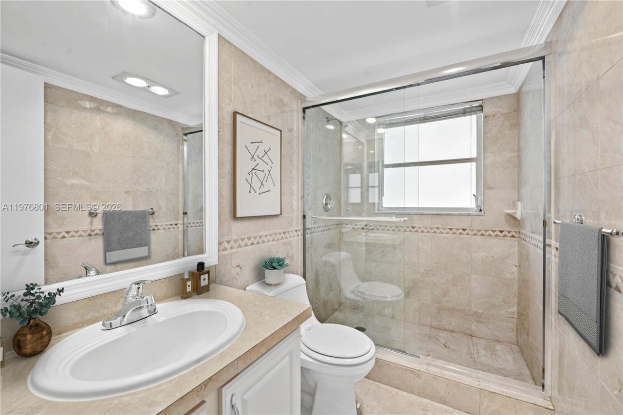 823 Cypress Blvd , Unit 204, Pompano Beach, FL 33069 Photo