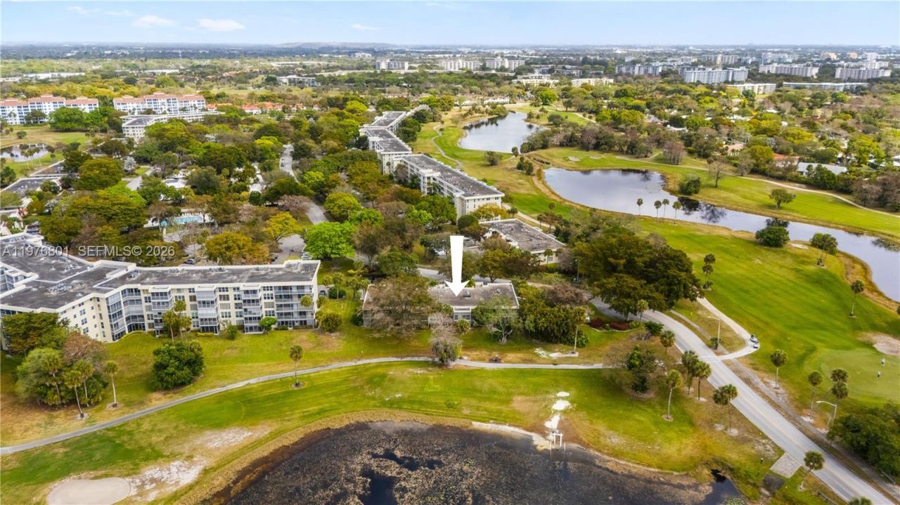 823 Cypress Blvd , Unit 204, Pompano Beach, FL 33069 Photo