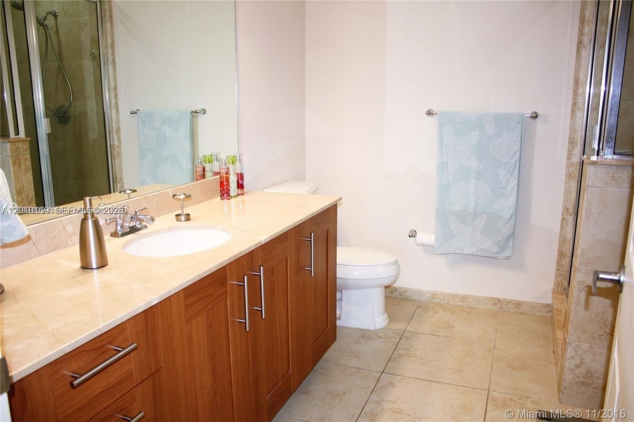 1300 Ponce De Leon Blvd, Unit 1106, Coral Gables, FL 33134 Photo