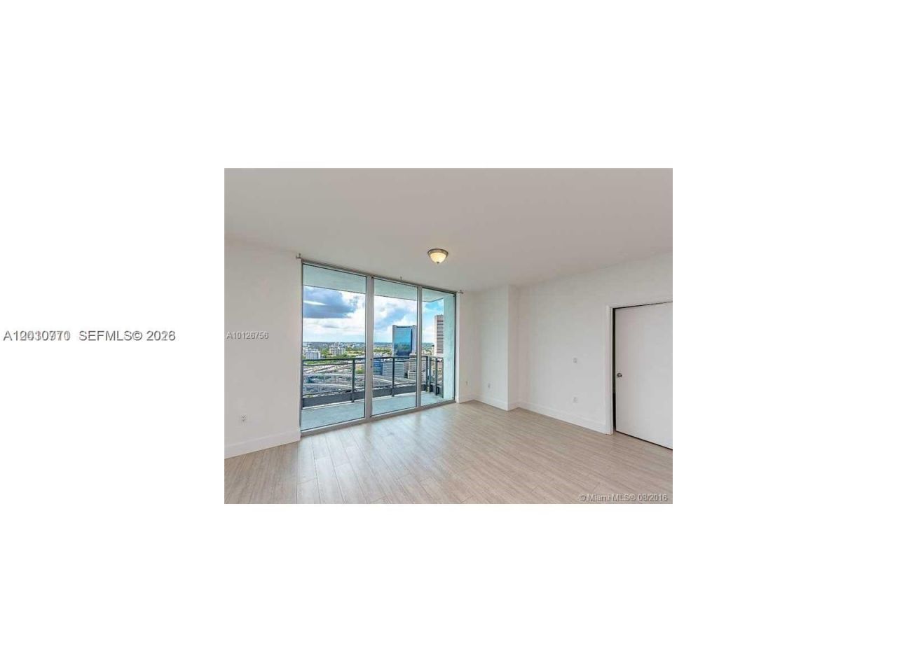 90 SW 3rd St, Unit 2609, Miami, FL 33130 Photo