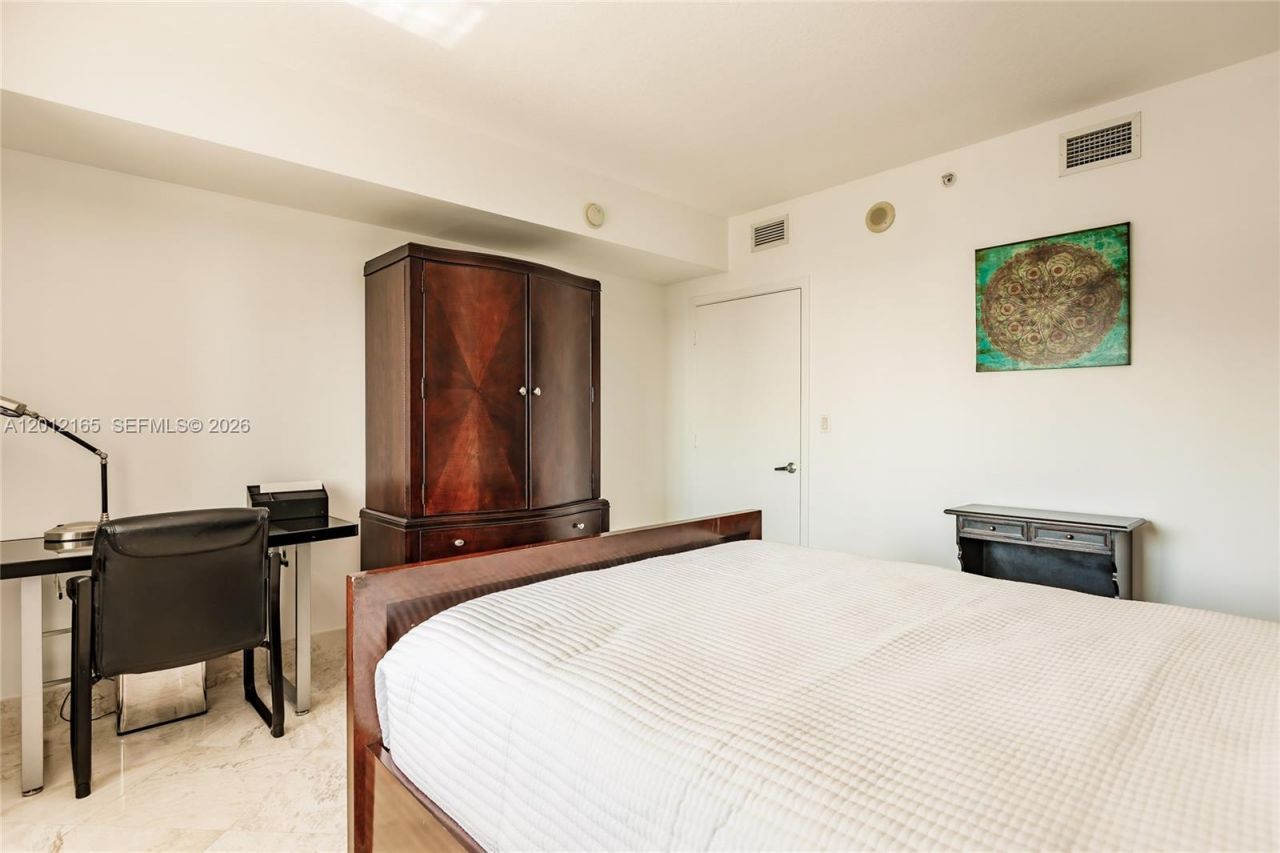 325 S Biscayne Blvd , Unit 3617, Miami, FL 33131 Photo