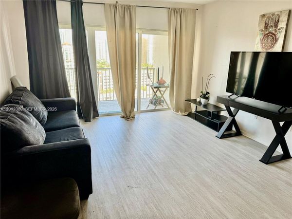 300 Bayview Dr , Unit 1903, Sunny Isles Beach, FL 33160