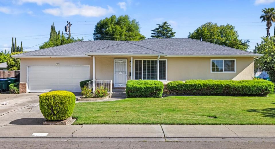 121 W Benjamin Holt Dr, Stockton, CA 95207 Photo