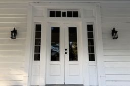 1217 Wichman Street photo 4