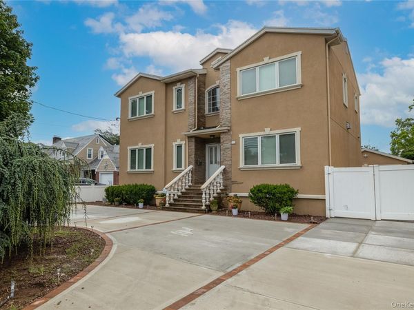 102 Davison Avenue , Oceanside, NY 11572