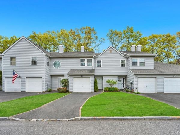 207 Sara Circle , Port Jefferson Station, NY 11776