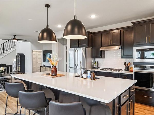 1800 Pelham Drive, Aubrey, TX 76227