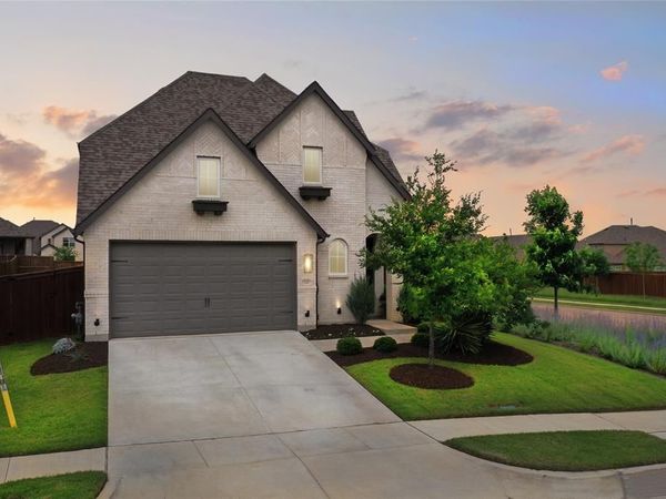 1800 Pelham Drive, Aubrey, TX 76227