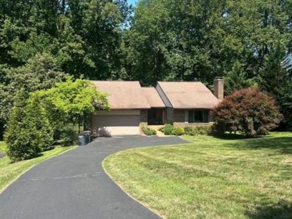 1118 CHALLEDON ROAD, GREAT FALLS, VA 22066