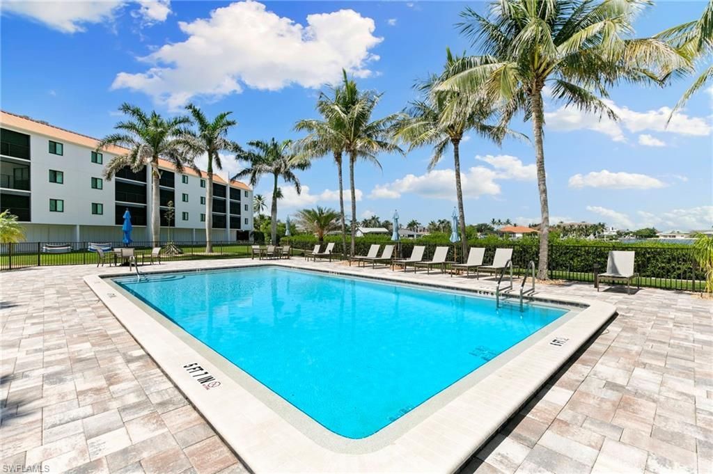 226 3rd St , Unit 303, Bonita Springs, FL 34134 Photo