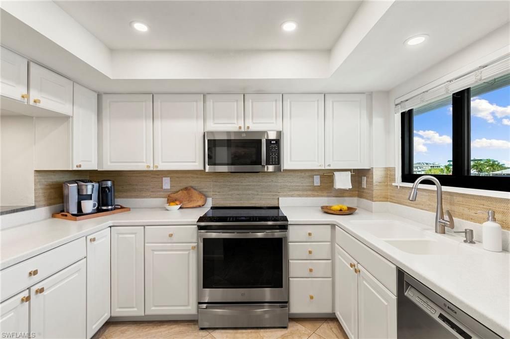 226 3rd St , Unit 303, Bonita Springs, FL 34134 Photo
