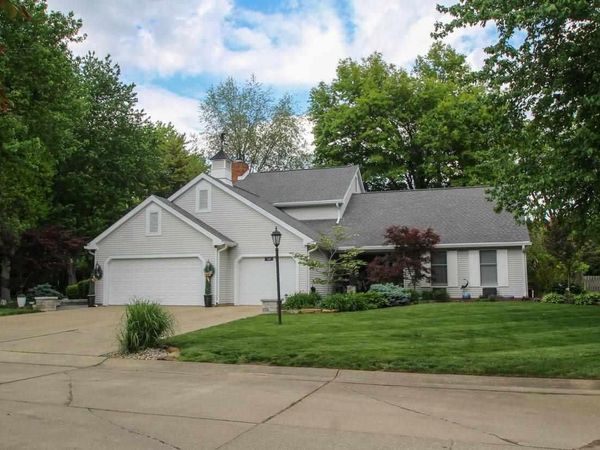 319 Settlers Lane, Terre Haute, IN 47803