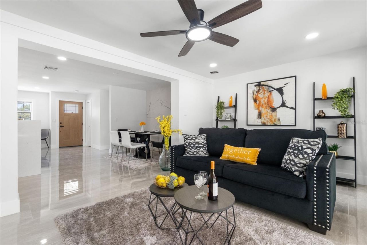 1715 Delaware Avenue Ne, Saint Petersburg, FL 33703 Photo