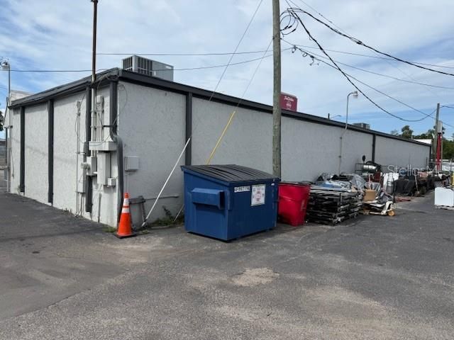 9501 N Nebraska Avenue, Tampa, FL 33612 Photo
