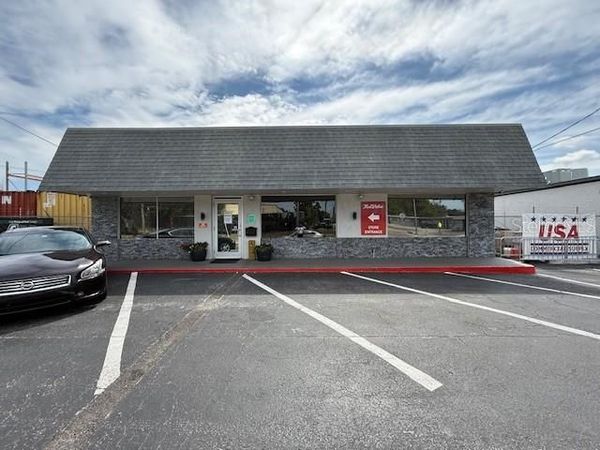 9511 N NEBRASKA AVENUE , TAMPA, FL 33612