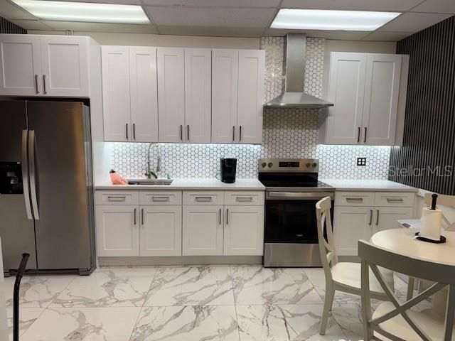 9511 N Nebraska Avenue, Tampa, FL 33612 Photo