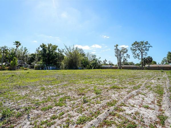2424 ASHTON ROAD, SARASOTA, FL 34231