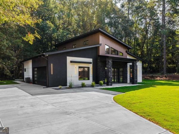 670 Loganville Highway, Winder, GA 30680